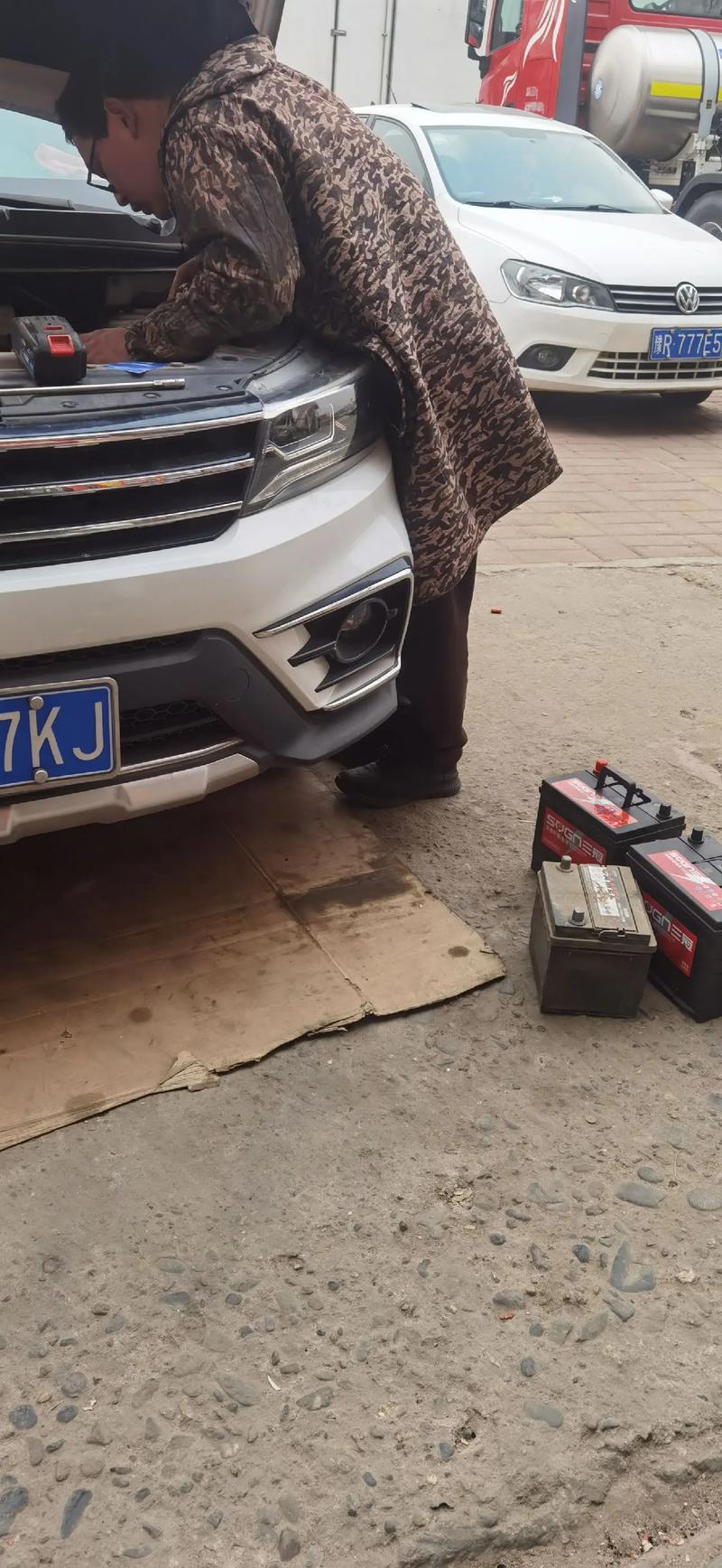 江淮骏铃货车／江淮骏铃货车大灯拆装视频