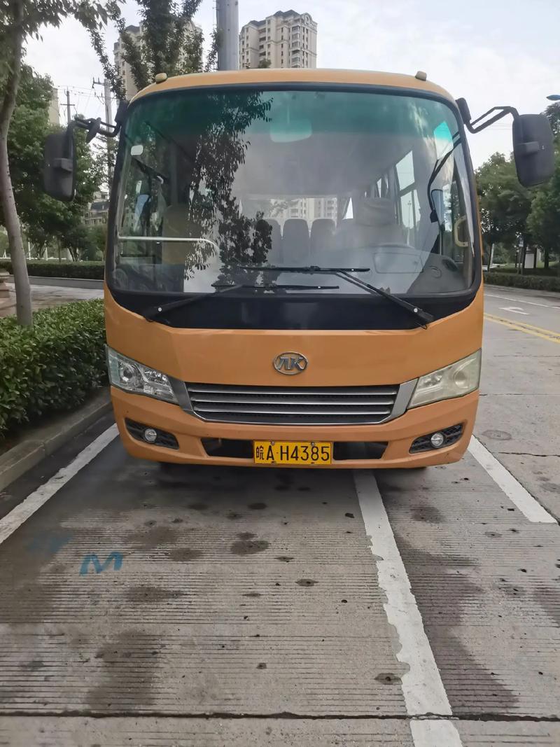 安凯客车19座价格是多少钱 安凯k76米19座客车