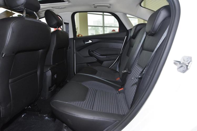 12款福克斯图片大全,12款福克斯三厢内饰图片