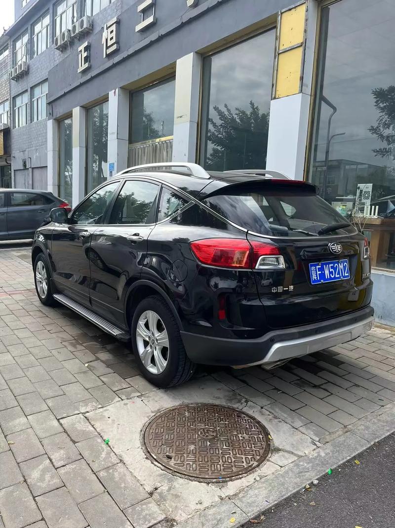 一汽奔腾x80最新款,一汽奔腾x80最新款2015款报价