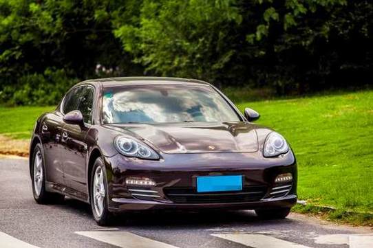 帕拉梅拉好还是宝马m5好/宝马m5跟帕拉梅拉