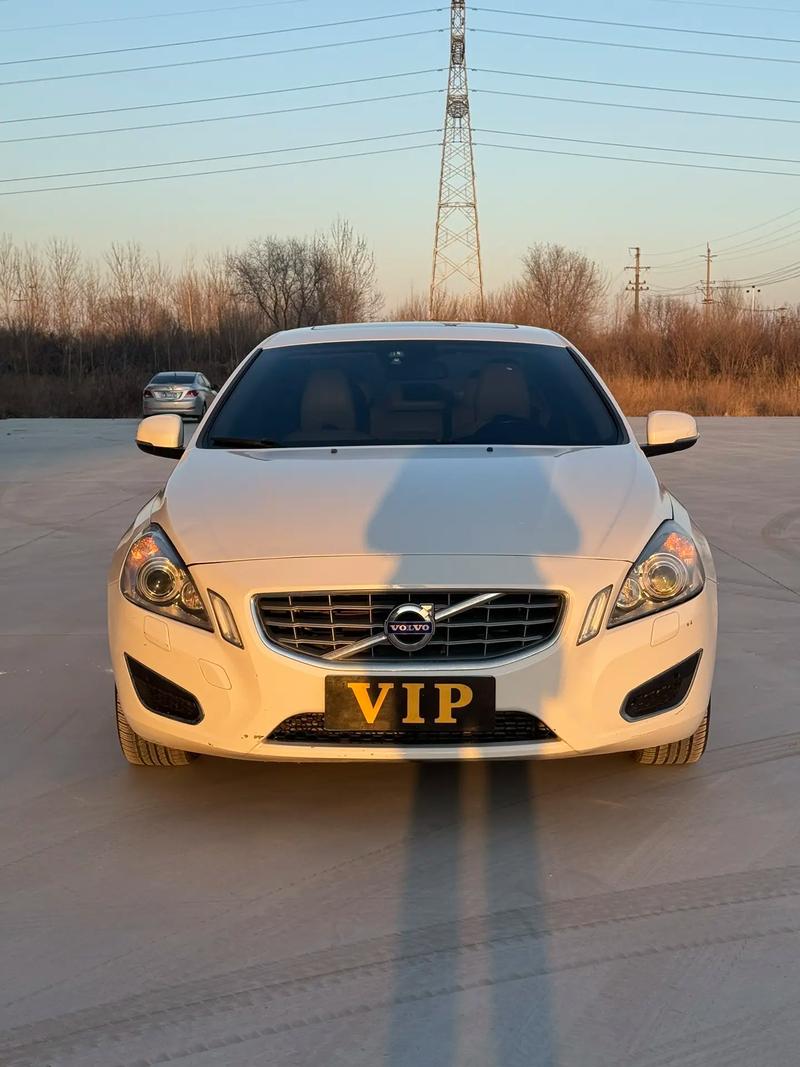 沃尔沃s60老款图片 沃尔沃s60轿车老款