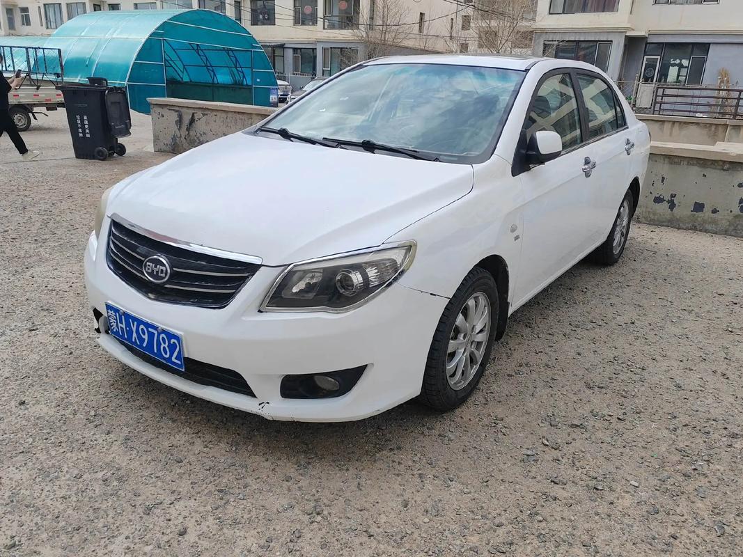 比亚迪l3多少钱一辆(新车报价比亚迪l3)