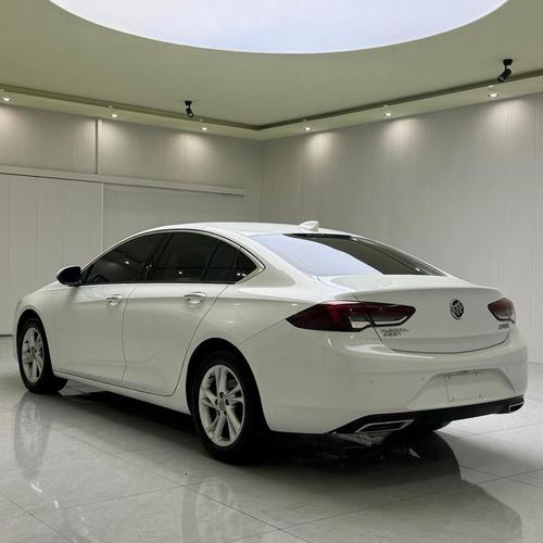 别克君威图片白色,别克君威图片白色内饰