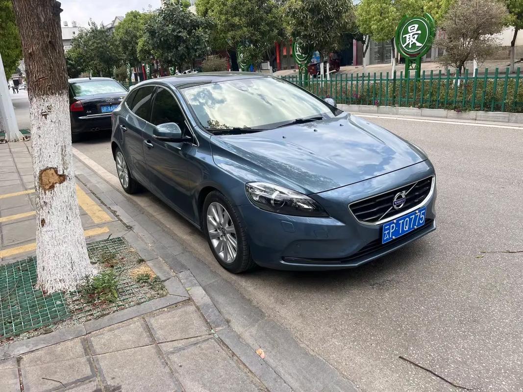 沃尔沃小型车两厢车 沃尔沃的两厢车