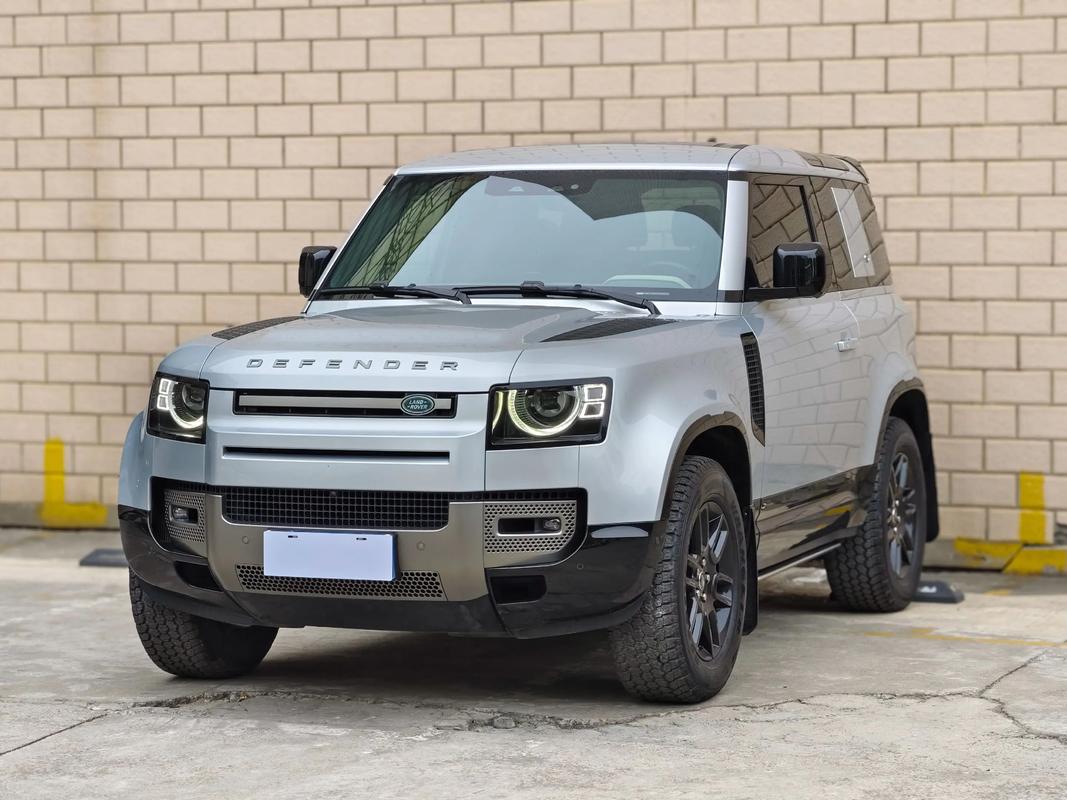 路虎卫士2021款,路虎卫士2021款110版试驾视频