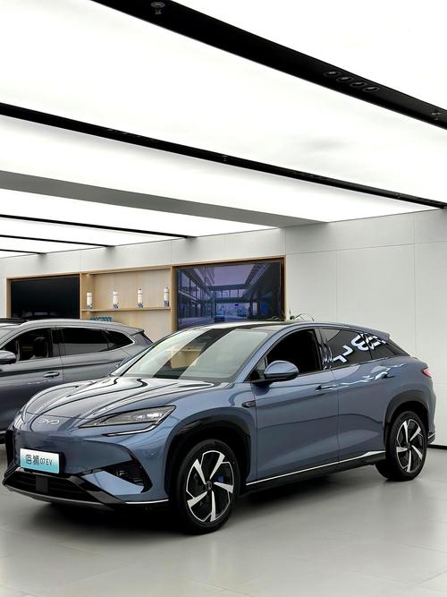 比亚迪纯电动商务车7座／比亚迪 纯电 七座