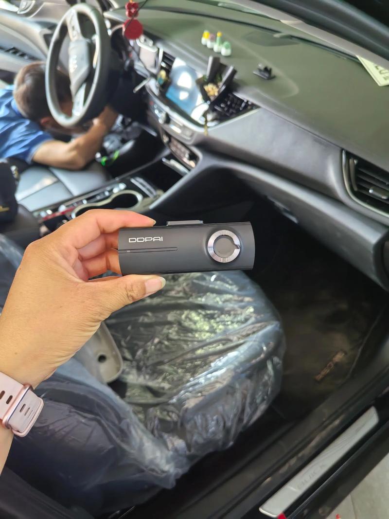 行车记录仪哪个好 趴趴狗和盯盯拍行车记录仪哪个好