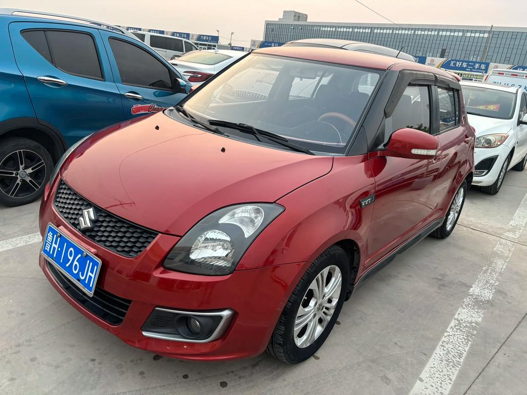 铃木汽车自动挡小型车 铃木汽车自动挡小型车图片