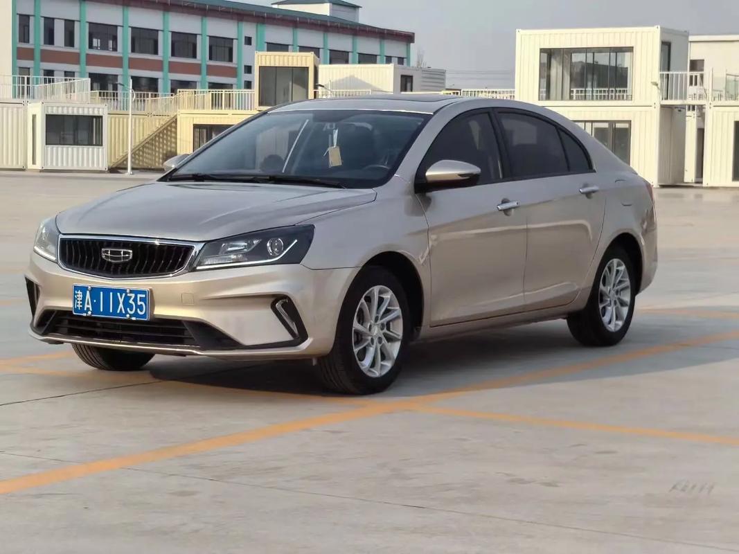 吉利帝豪大型suv(吉利帝豪suv车型2021)