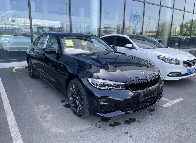 宝马325i曜夜炭黑色,宝马325运动耀夜炭黑