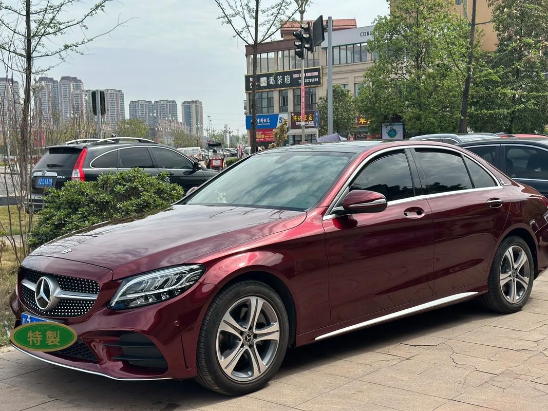女士奔驰c260酒红色 女士奔驰c260酒红色价格