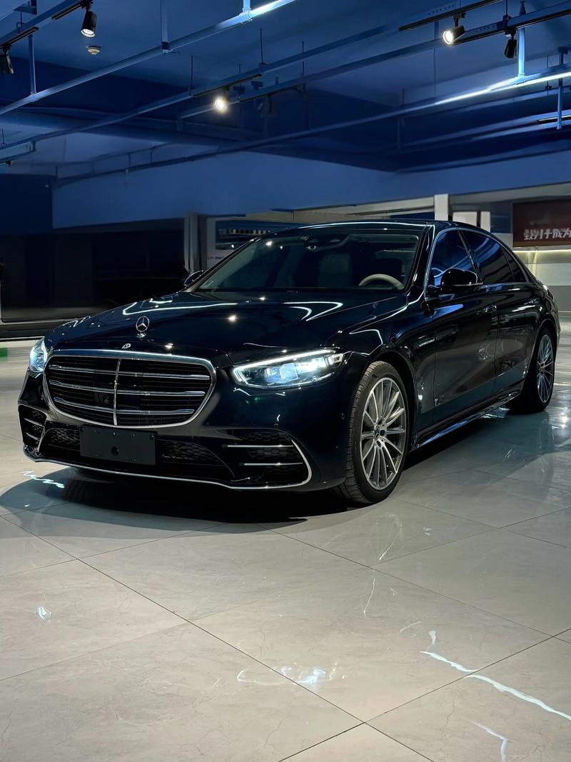 50万左右的奔驰图片(50万左右的奔驰图片及价格)